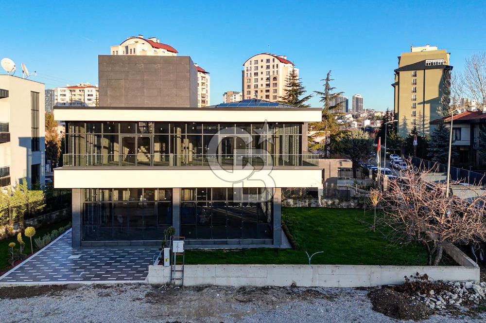 PARK CADDESİ'NDE ÖZEL MİMARİYE SAHİP PRESTİJLİ KURUMSAL BİNA