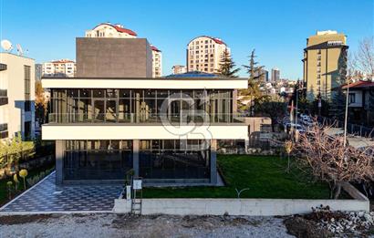 PARK CADDESİ'NDE ÖZEL MİMARİYE SAHİP PRESTİJLİ KURUMSAL BİNA