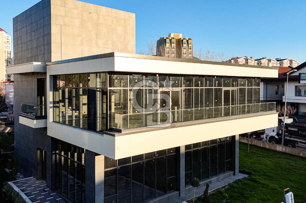 PARK CADDESİ'NDE ÖZEL MİMARİYE SAHİP PRESTİJLİ KURUMSAL BİNA
