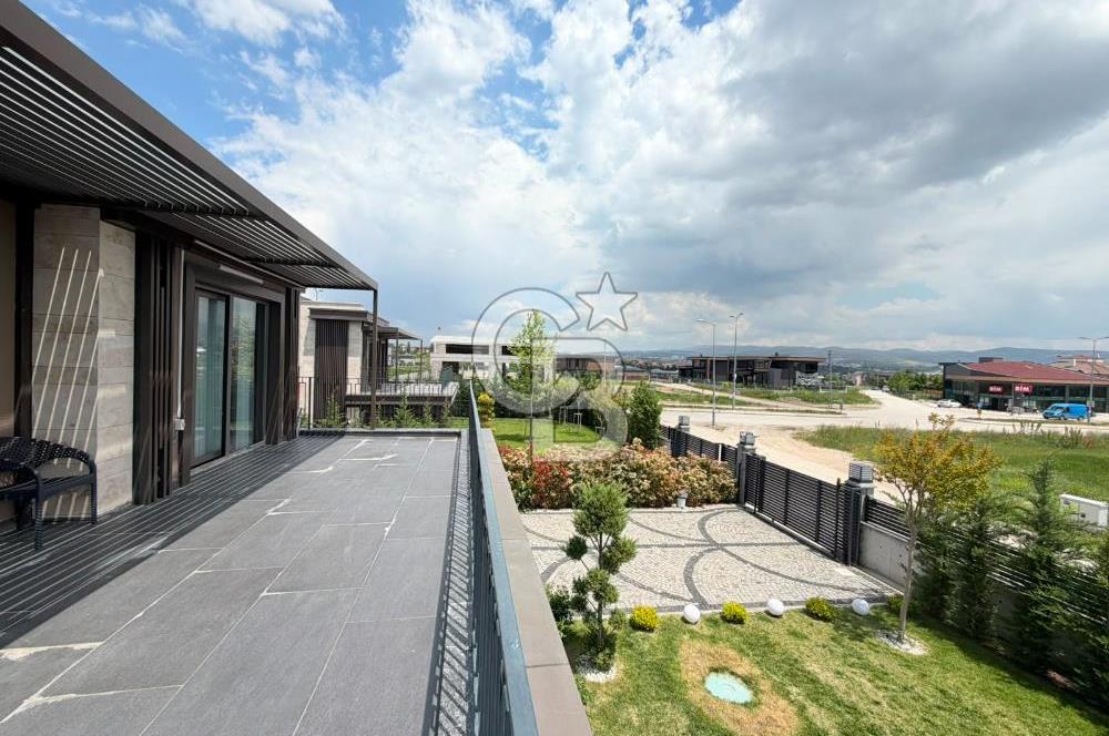 Gölbaşı Karşıyaka'da Yerden Isıtmalı Satılık Lüks Villa