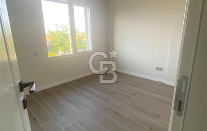 Çeşme'de Denize Yürüme Mesafesinde Yıllık Kiralık Villa