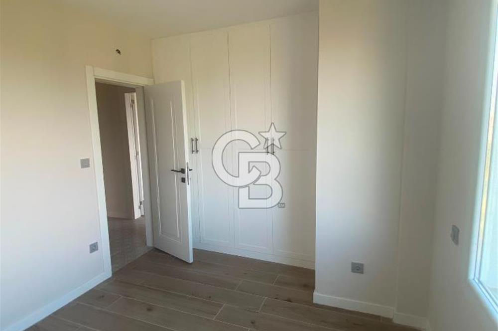 Çeşme'de Denize Yürüme Mesafesinde Yıllık Kiralık Villa