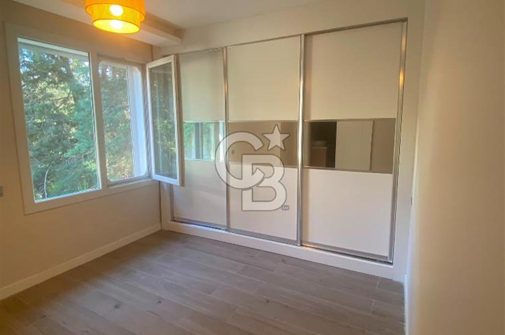 Çeşme'de Denize Yürüme Mesafesinde Yıllık Kiralık Villa