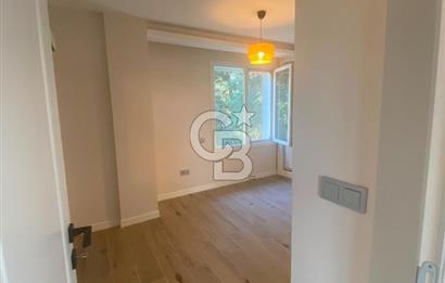 Çeşme'de Denize Yürüme Mesafesinde Yıllık Kiralık Villa