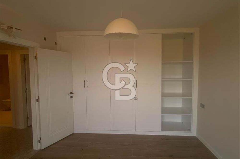Çeşme'de Denize Yürüme Mesafesinde Yıllık Kiralık Villa