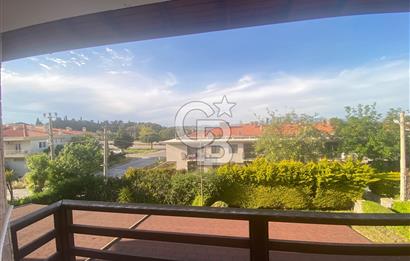Çeşme'de Denize Yürüme Mesafesinde Yıllık Kiralık Villa