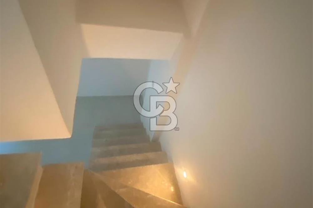 Çeşme'de Denize Yürüme Mesafesinde Yıllık Kiralık Villa