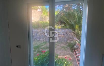Çeşme'de Denize Yürüme Mesafesinde Yıllık Kiralık Villa