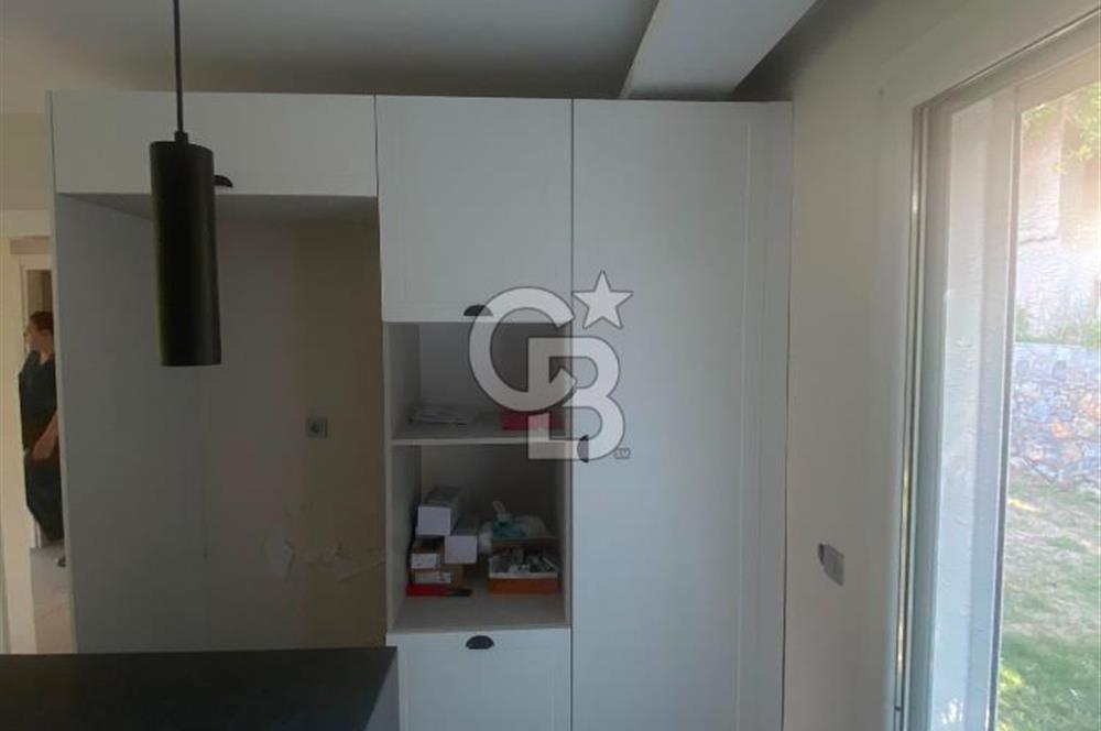 Çeşme'de Denize Yürüme Mesafesinde Yıllık Kiralık Villa