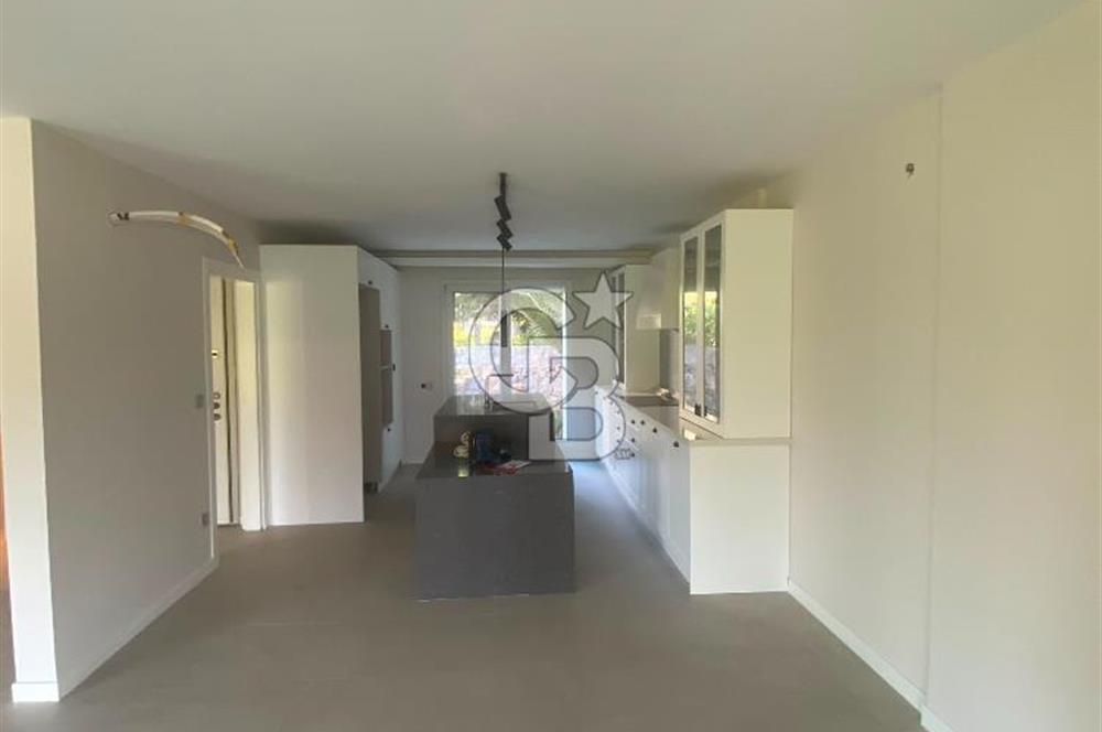 Çeşme'de Denize Yürüme Mesafesinde Yıllık Kiralık Villa