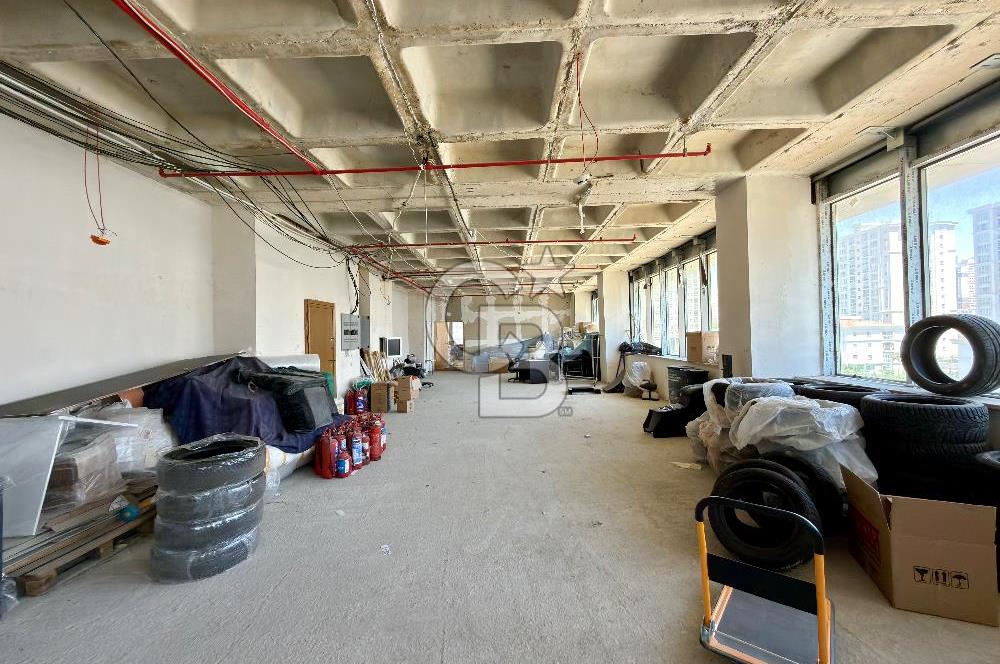 Bahçeşehir Mercedes Bulvarı'nda 146 m² Satılık Ofis