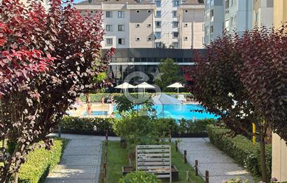 ÇEKMEKÖY TAŞDELEN IVORY SİTESİ'NDE HAVUZ MANZARALI 2+1 SATILIK DAİRE