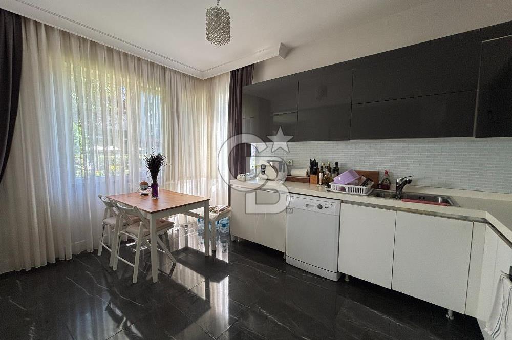 ÇEKMEKÖY TAŞDELEN IVORY SİTESİ'NDE HAVUZ MANZARALI 2+1 SATILIK DAİRE