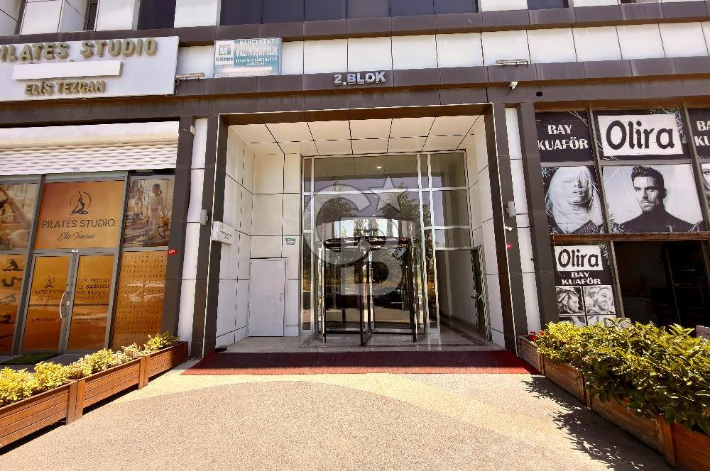 Bahçeşehir Mercedes Bulvarı'nda 146 m² Satılık Ofis