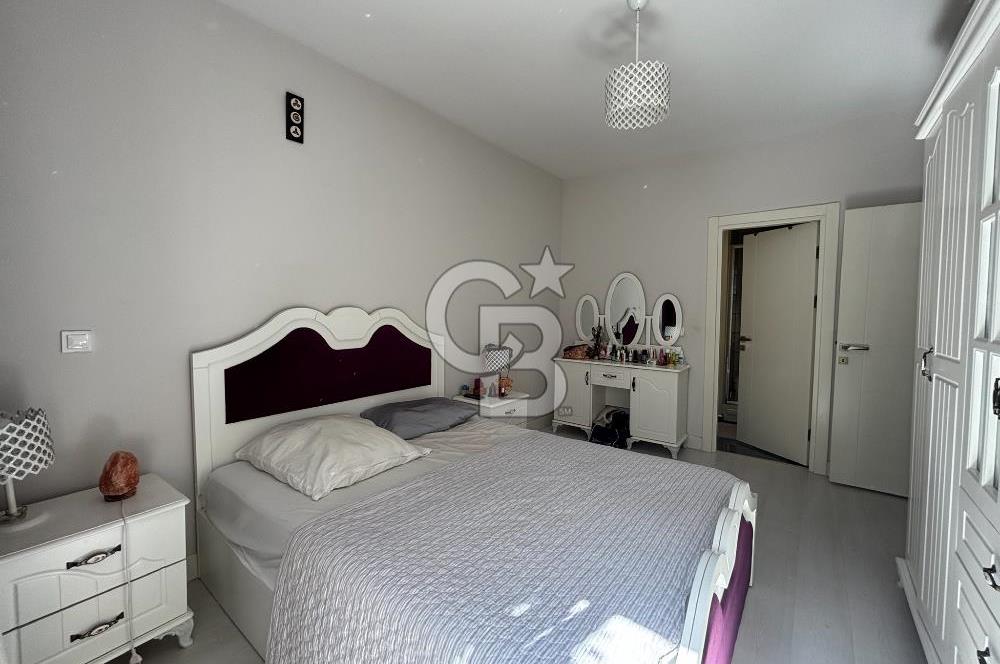 ÇEKMEKÖY TAŞDELEN IVORY SİTESİ'NDE HAVUZ MANZARALI 2+1 SATILIK DAİRE