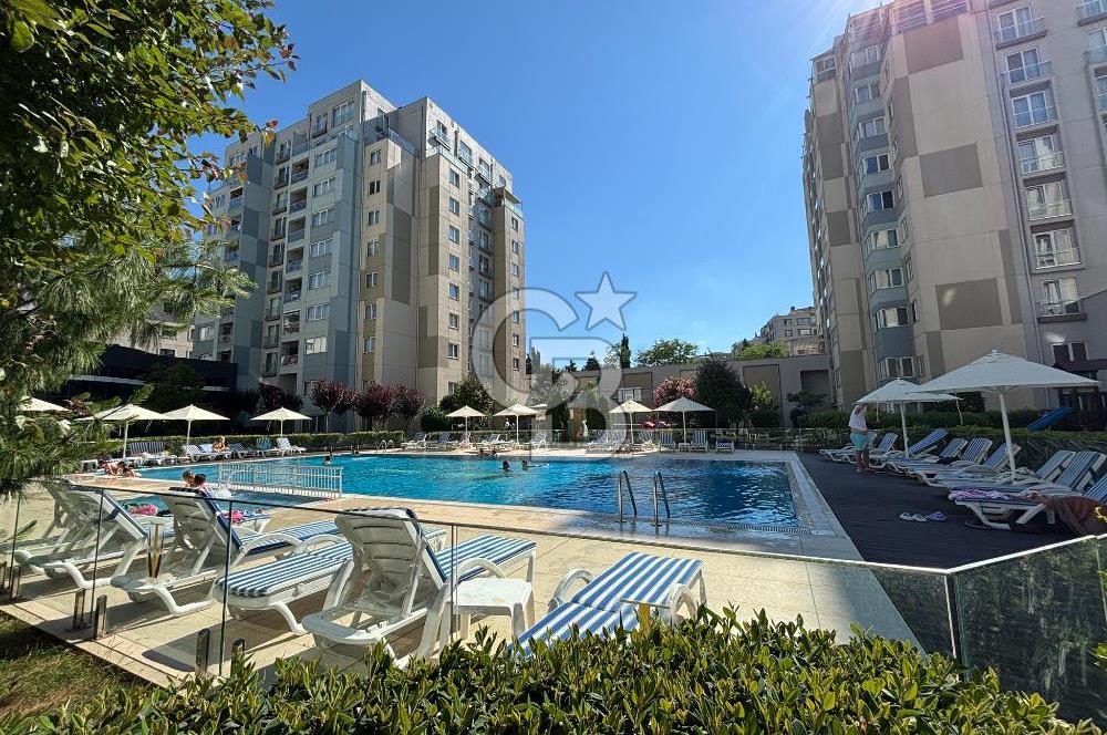 ÇEKMEKÖY TAŞDELEN IVORY SİTESİ'NDE HAVUZ MANZARALI 2+1 SATILIK DAİRE