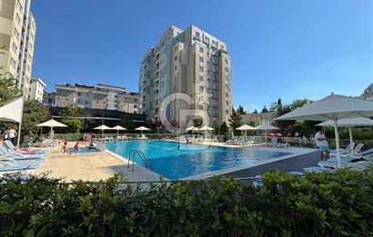 ÇEKMEKÖY TAŞDELEN IVORY SİTESİ'NDE HAVUZ MANZARALI 2+1 SATILIK DAİRE