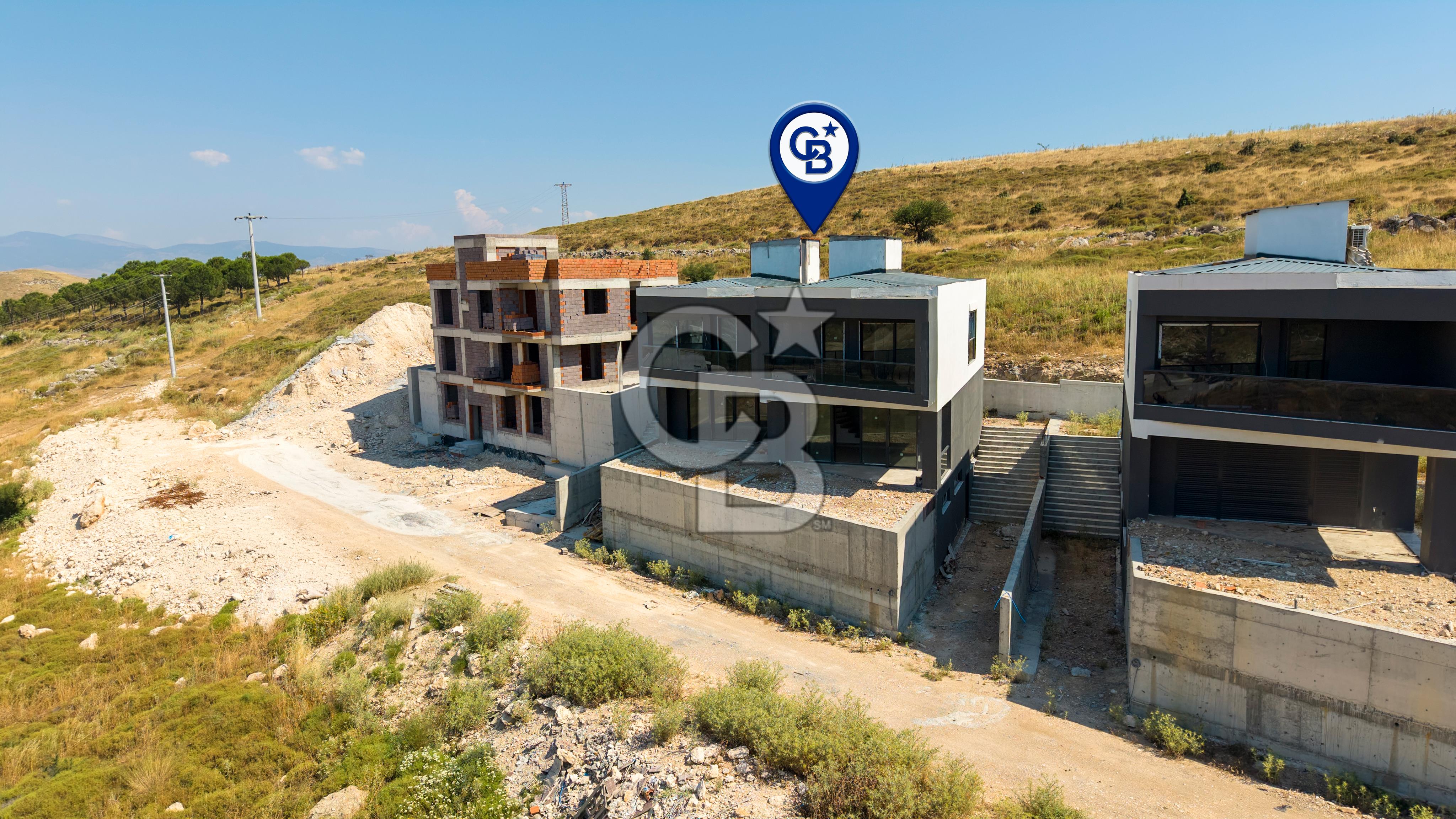 Menemen Maltepe'de Satılık Natamam 4+1 Villa