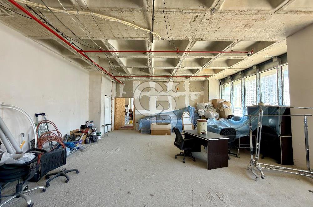Bahçeşehir Mercedes Bulvarı'nda 146 m² Satılık Ofis