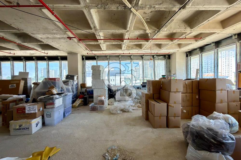 Bahçeşehir Mercedes Bulvarı'nda 146 m² Satılık Ofis