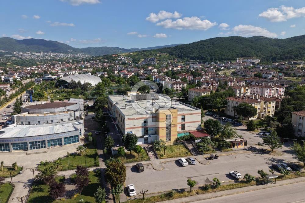 CB ENVOY BAŞİSKELE YENİKÖY 2.İŞ MERKEZİNDE SATILIK OFİS&BÜRO