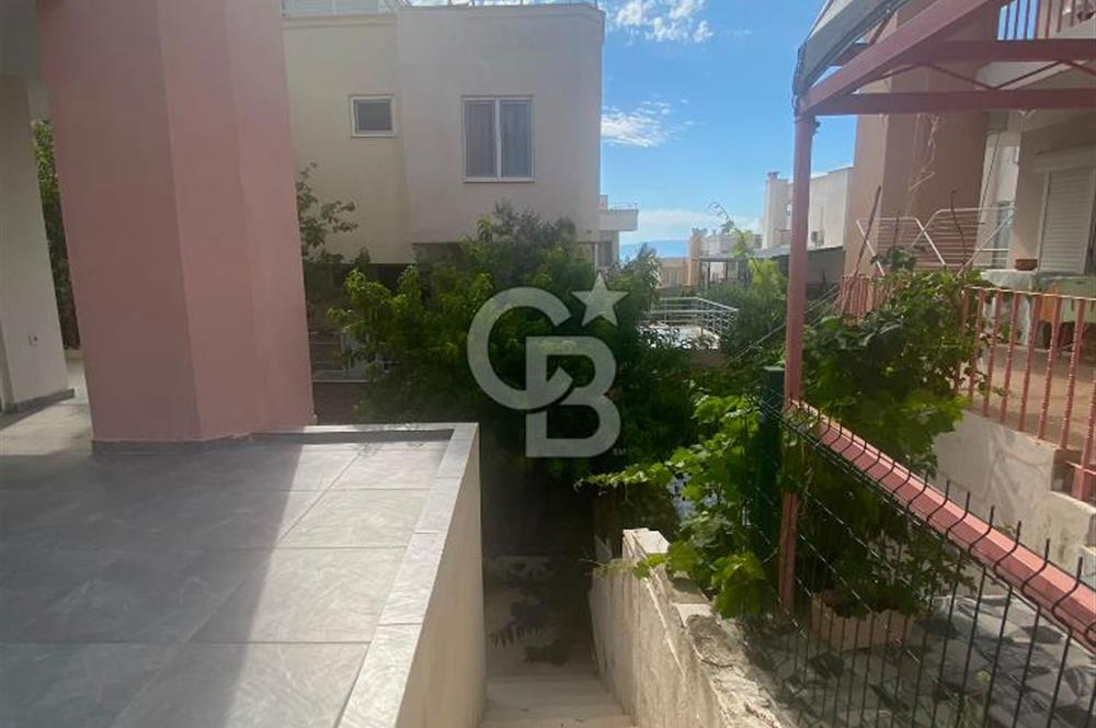 Seferihisar Doğanbey Banksis Sitesinde Satılık 4+2 Villa