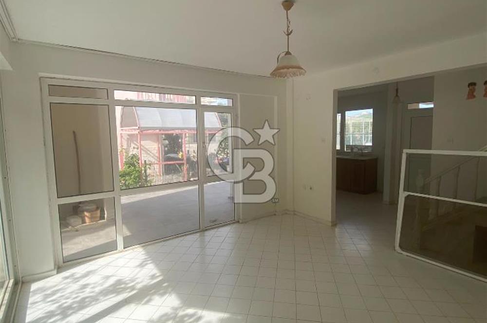Seferihisar Doğanbey Banksis Sitesinde Satılık 4+2 Villa