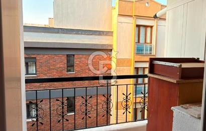 BUCA KOZAĞAÇTA K.OTOPARKLI GENİŞ SATILIK 2+1 DAİRE