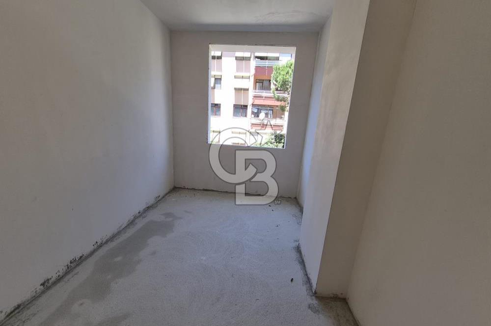 ACIBADEM BAYIR SOKAKTA YENİ YAPILAN  BİNADA SATILIK DAİRE