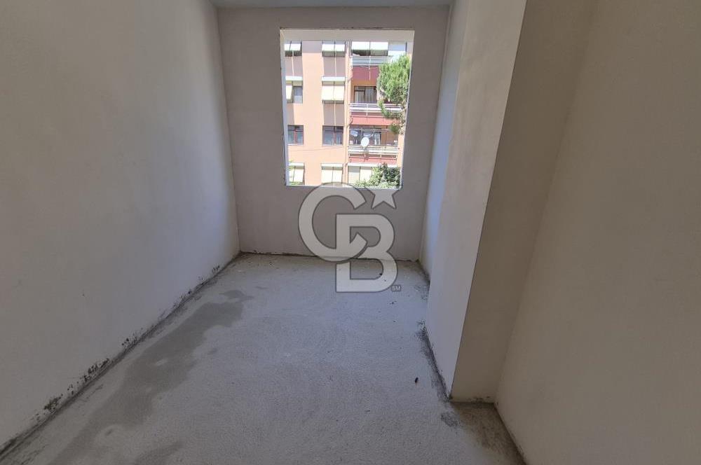 ACIBADEM BAYIR SOKAKTA YENİ YAPILAN  BİNADA SATILIK DAİRE