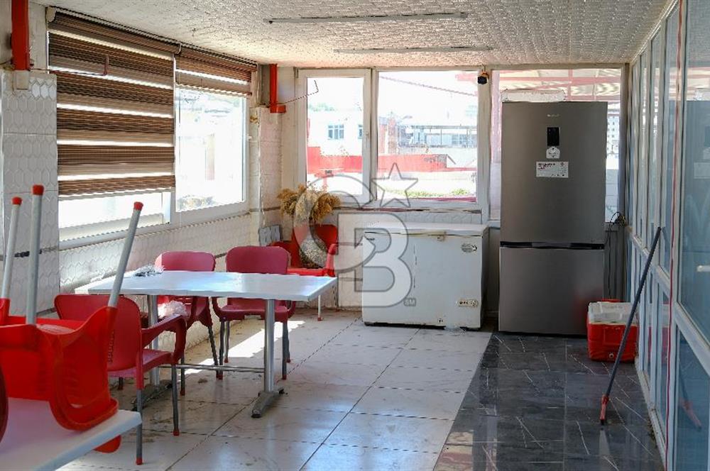 Çamdibi'nde Yatırımlık Satılık 3 Katlı İşyeri