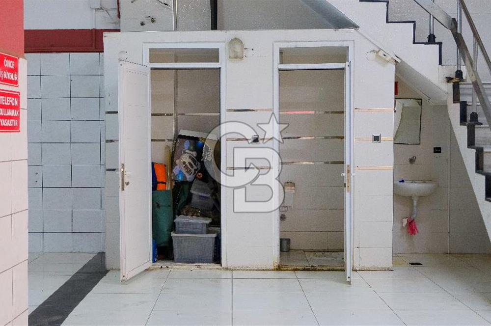 Çamdibi'nde Yatırımlık Satılık 3 Katlı İşyeri