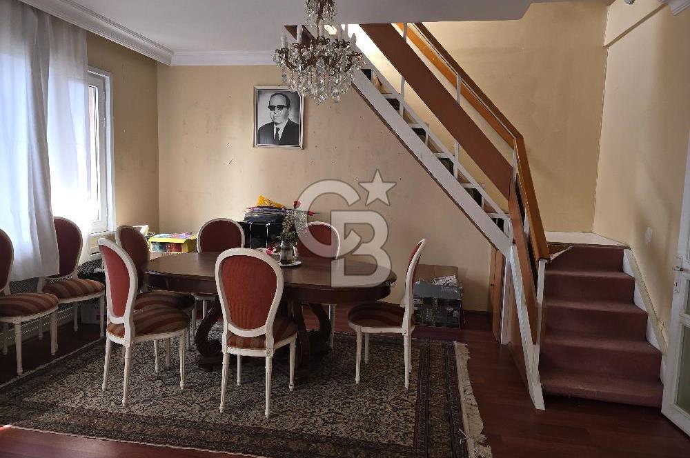 Kadıköy Sahrayıcedit'te Kiralık 4+1 Geniş Çatı Dubleksi