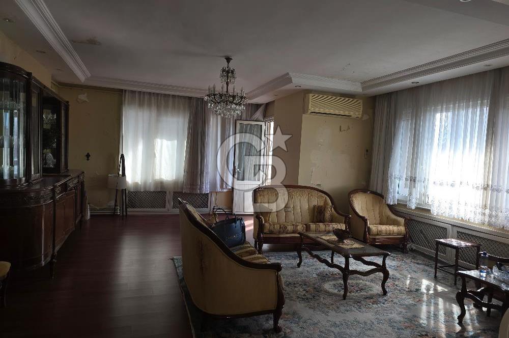 Kadıköy Sahrayıcedit'te Kiralık 4+1 Geniş Çatı Dubleksi