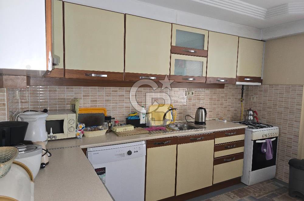 Kadıköy Sahrayıcedit'te Kiralık 4+1 Geniş Çatı Dubleksi