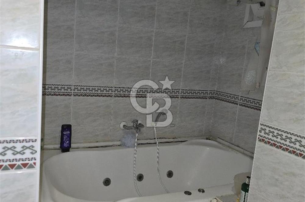 Kadıköy Sahrayıcedit'te Kiralık 4+1 Geniş Çatı Dubleksi