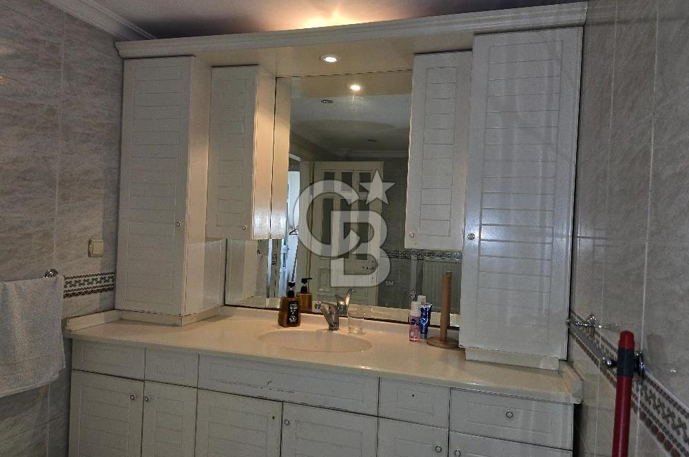 Kadıköy Sahrayıcedit'te Kiralık 4+1 Geniş Çatı Dubleksi