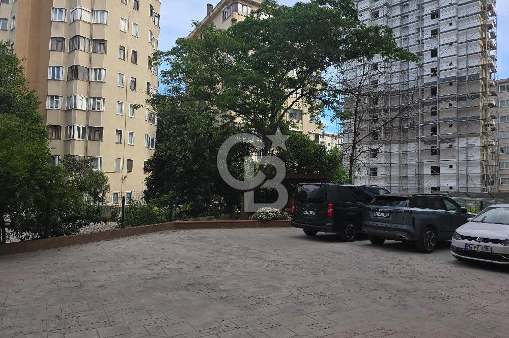 Kadıköy Sahrayıcedit'te Kiralık 4+1 Geniş Çatı Dubleksi