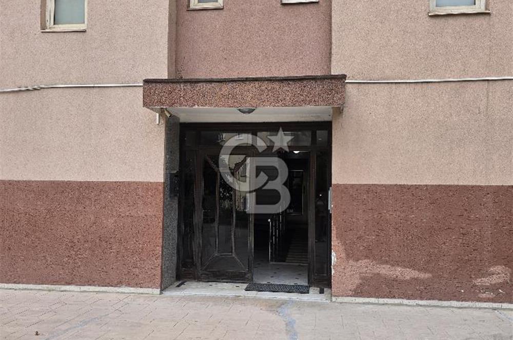 Kadıköy Sahrayıcedit'te Kiralık 4+1 Geniş Çatı Dubleksi