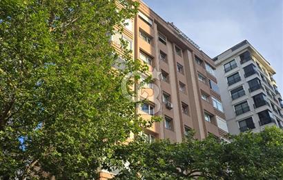 Kadıköy Sahrayıcedit'te Kiralık 4+1 Geniş Çatı Dubleksi