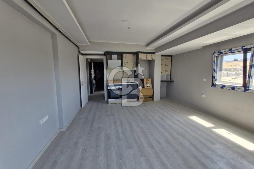 İZMİR MENEMEN YAHSELLİ'DE KİRALIK 1+1 DAİRE