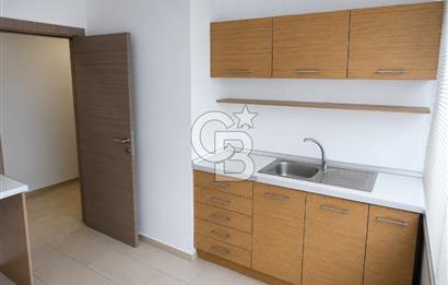 KADIKÖY KUŞDİLİ CADDESİN'DE KÖŞE KONUMLU KATTA TEK İŞ MERKEZİNDE  95 M2 SATILIK OFİS KATI