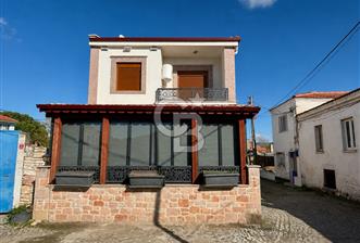 Ayvalık Altınova Merkezi Konumda 3+1 Satılık Müstakil Taş Ev - 1 - 352784