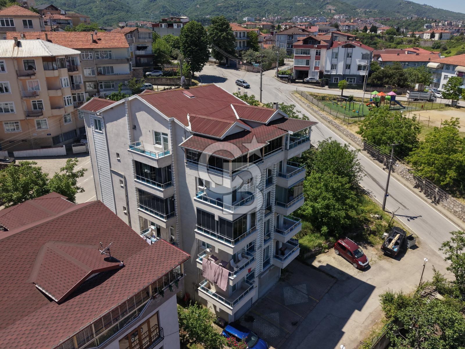 CB ENVOY'DAN GÖLCÜK ŞEHİTLER'DE DENİZ MANZARALI 2+1 GENİŞ DAİRE