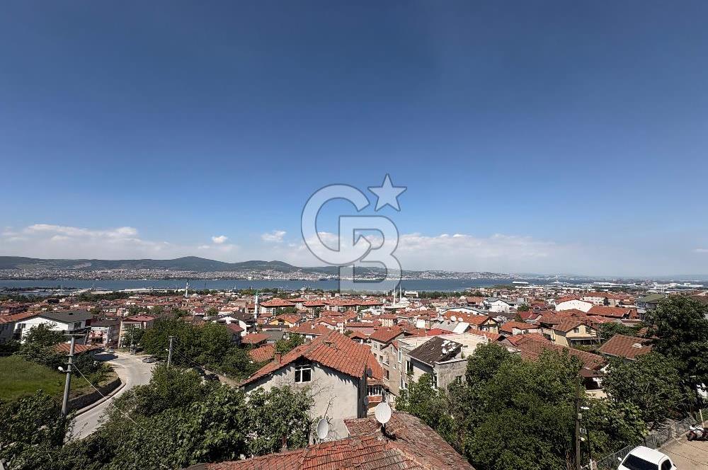 CB ENVOY'DAN GÖLCÜK ŞEHİTLER'DE DENİZ MANZARALI 2+1 GENİŞ DAİRE