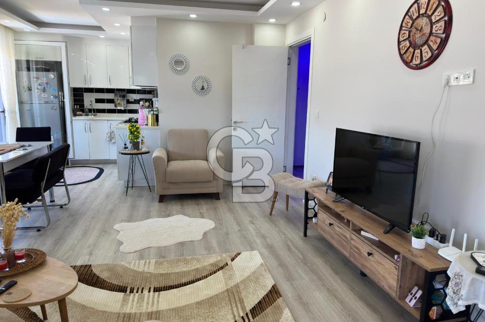 SEFERİHİSAR VADİ SİTESİNDE 2+1 FULL DENİZ MANZARALI EŞYALI SATILIK 2+1 DAİRE