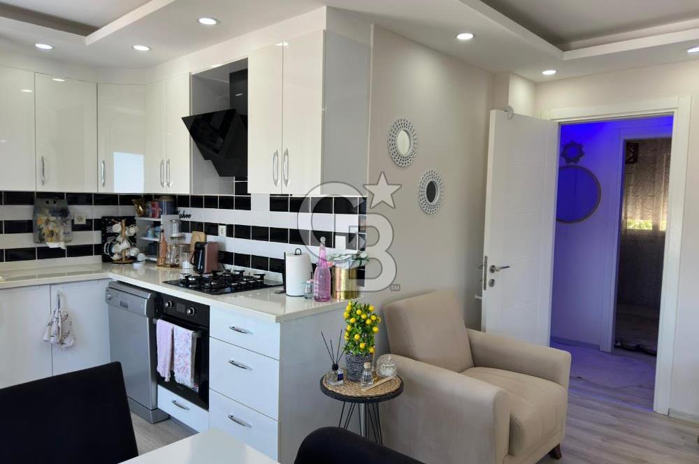 SEFERİHİSAR VADİ SİTESİNDE 2+1 FULL DENİZ MANZARALI EŞYALI SATILIK 2+1 DAİRE