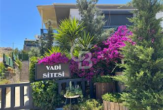 SEFERİHİSAR VADİ SİTESİNDE 2+1 FULL DENİZ MANZARALI EŞYALI SATILIK 2+1 DAİRE - 7 - 352758