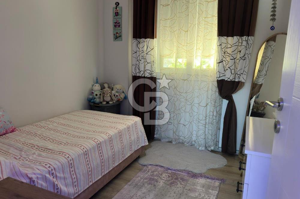 SEFERİHİSAR VADİ SİTESİNDE 2+1 FULL DENİZ MANZARALI EŞYALI SATILIK 2+1 DAİRE