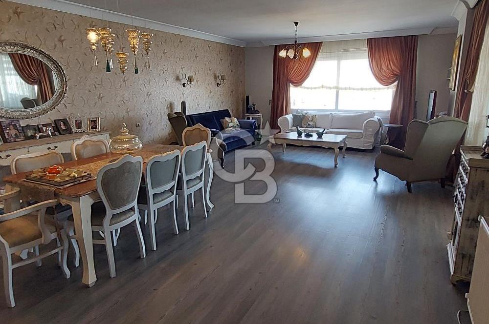 Mersin Yenişehirde Deniz Manzaralı Satılık 4+1 Daire
